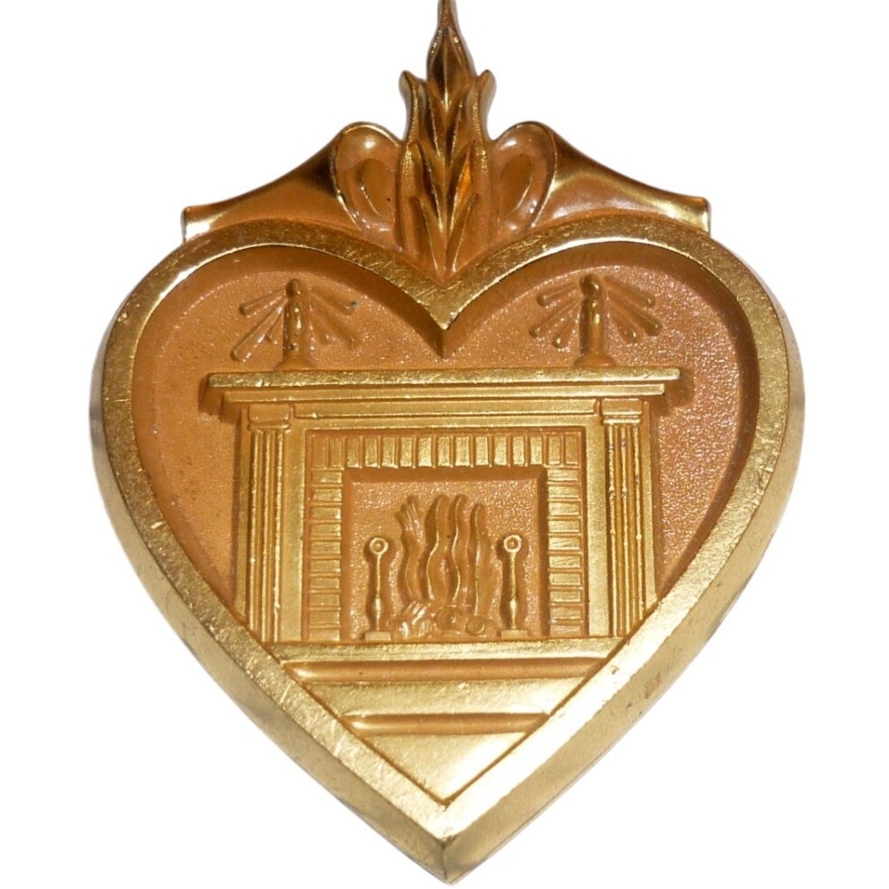 Vintage Betty Crocker Homemaker of Tomorrow Jostens Heart Fireplace Pinā Brooch